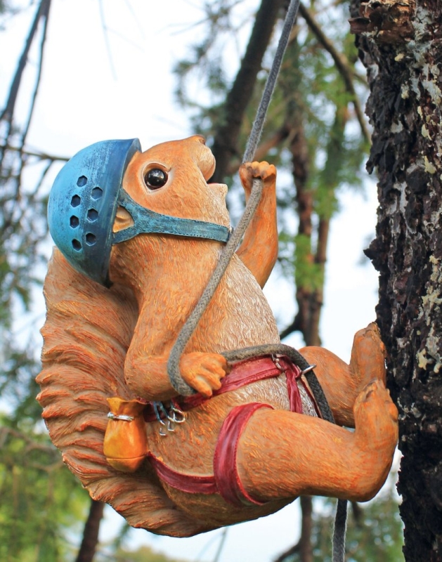 squirrel climbing statue link decor garden