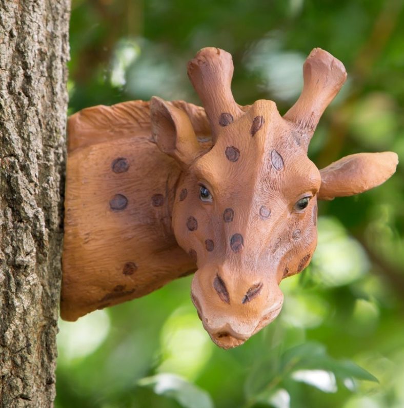 Giraffe Tree Hugger Fresh Garden Decor